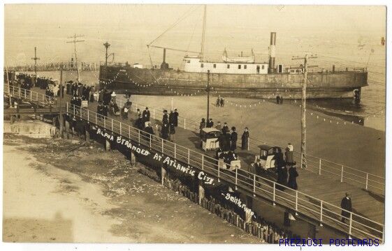 Atlantic City - Steamer Alpha Stranded on the beach at AtlanticCity -1912