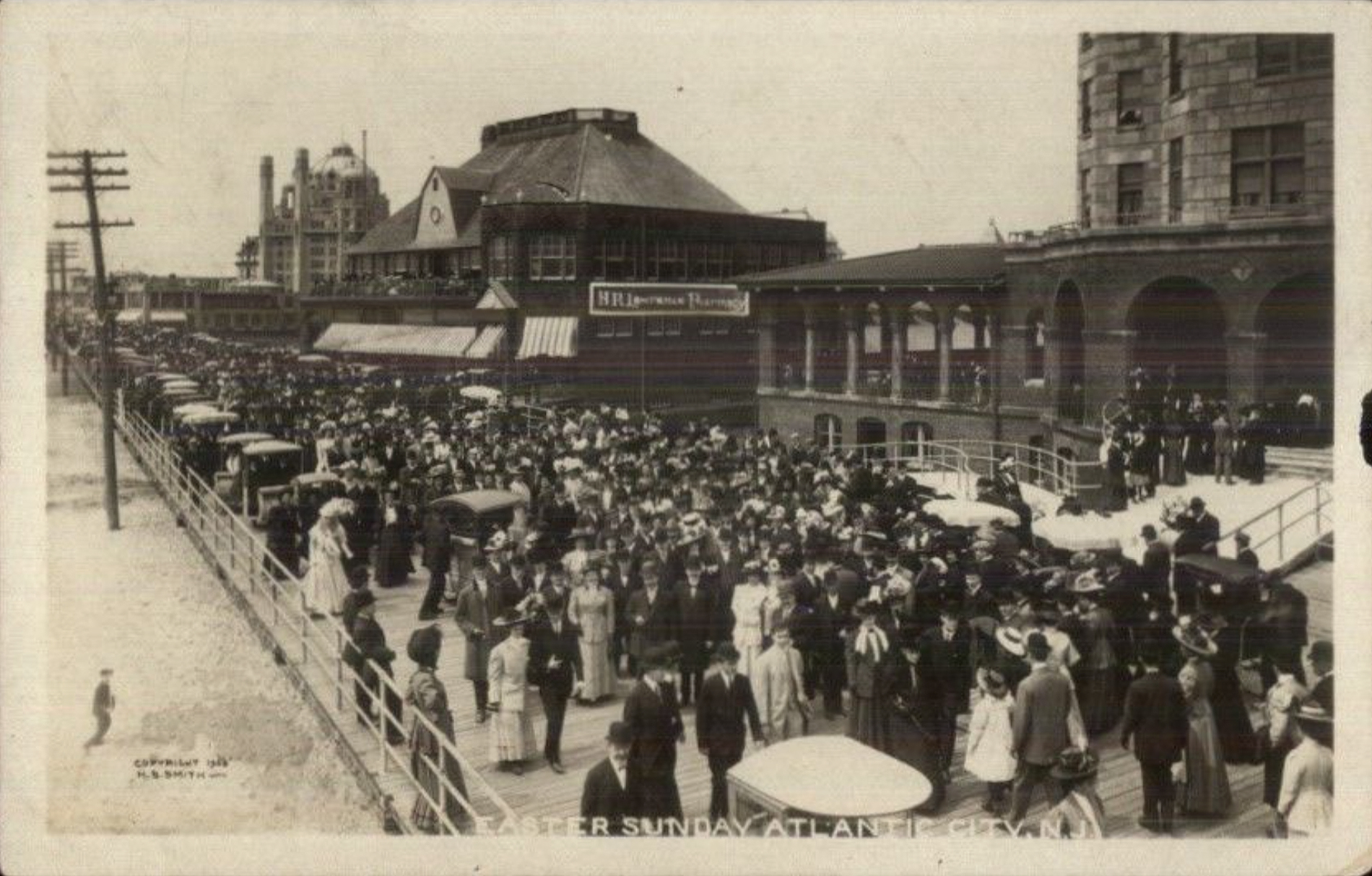 Atlantic City NJ Easter Sunday c1910