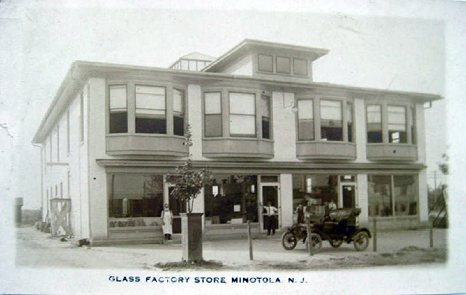 Minotola - Glass Factory Store - 1914