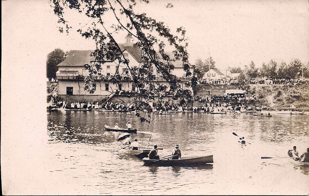 Green Bank - Burlington County - Boating on the Mullica River - 