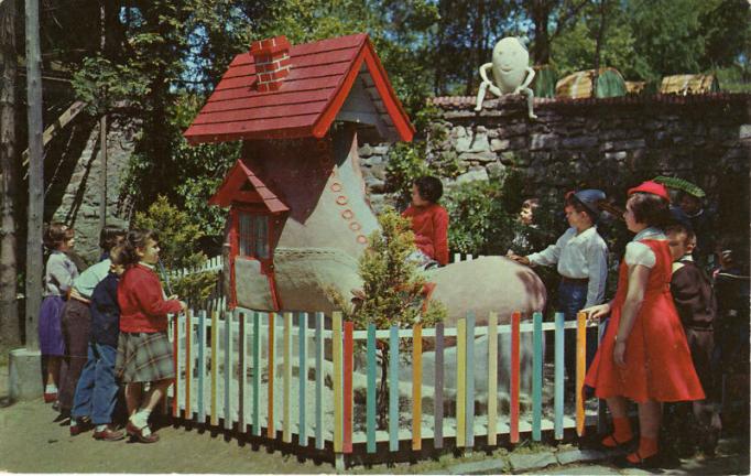 Hamburg - Gingerbread Castle - There was an old woman who lived in a shoe copy