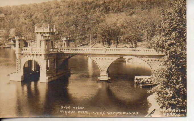 Lake Hopatcong - View of Maxim pier - c 1910