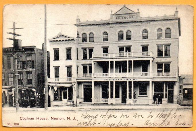 Newton - Cochran House Hotel