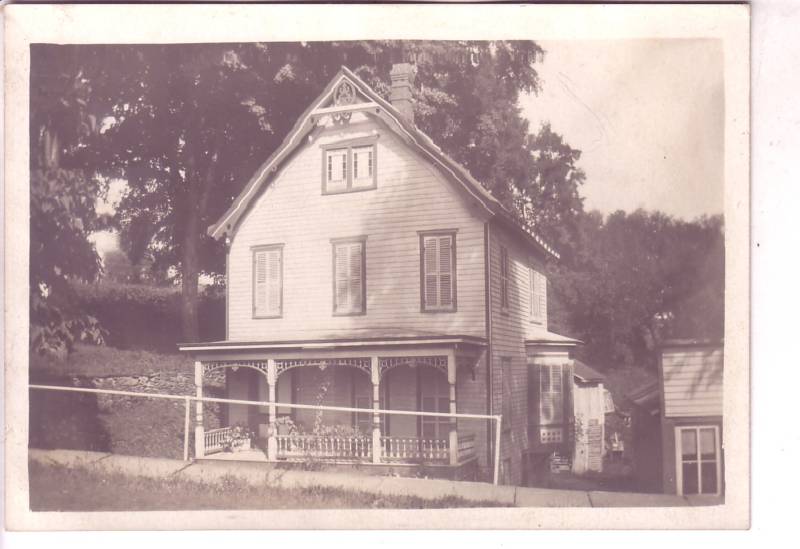 Newton - Ford Martins House on Madison Street - 1908